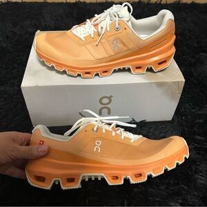 ON CLOUDVENTURE orange hiking athletic training lace up shoes sneakers sz 9 new